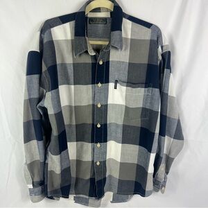 Guess Men's Checkered Shirt - Navy and Gray